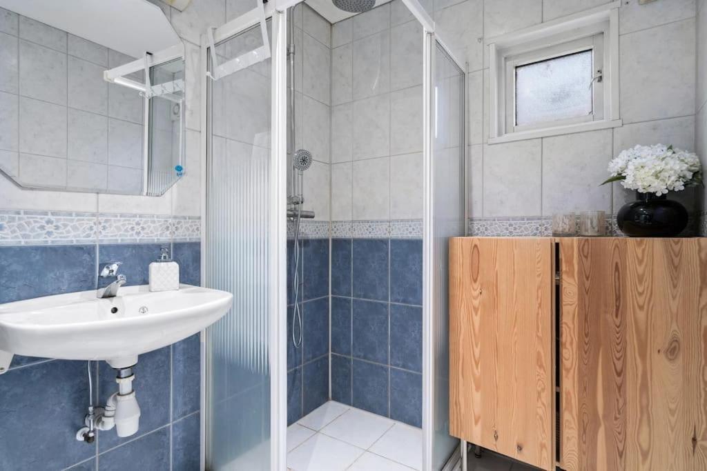 Apartment & Spaceous